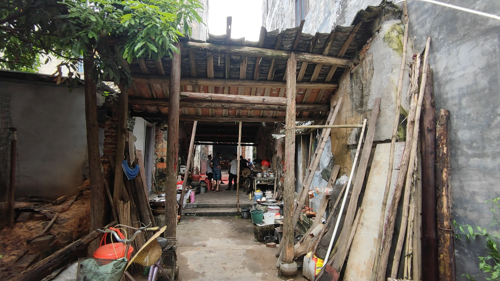 图20 破败的厅堂 二○二四年摄.jpg