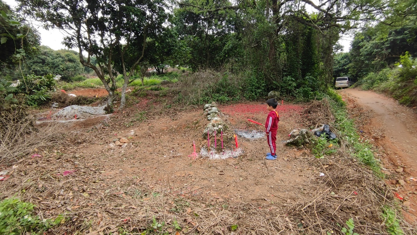 图2 廿一世祖厚基公坟墓.jpg